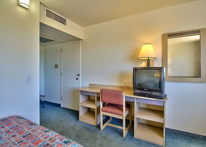 6-douglas, Az Hotel 3*