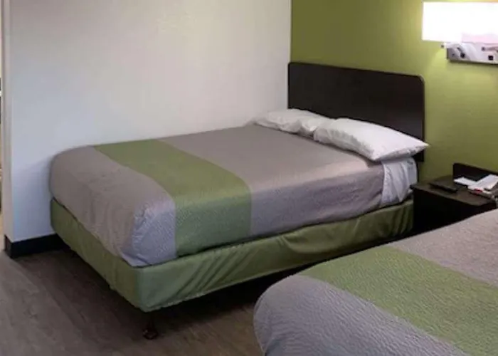 6-douglas, Az Hotel 3*