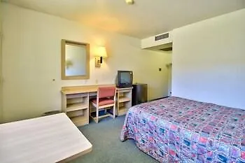 6-douglas, Az Hotel 3*