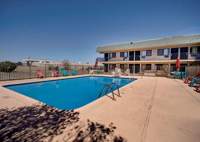 6-douglas, Az Hotel