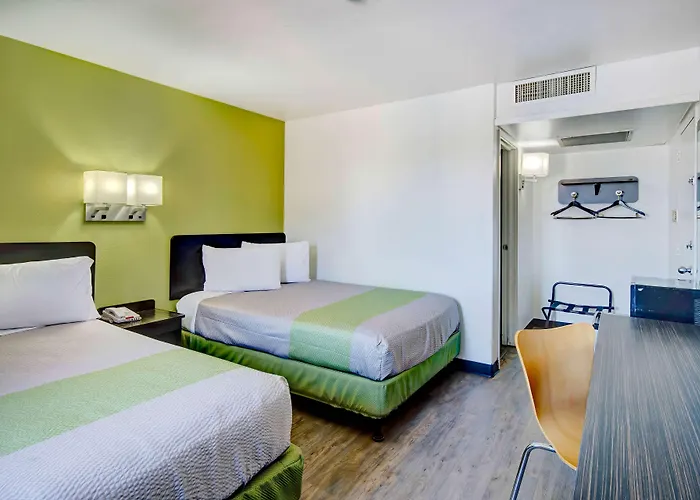6-douglas, Az 3*