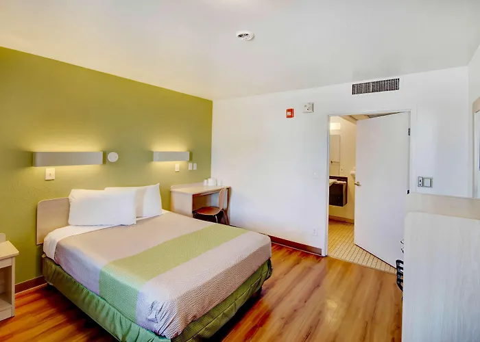 6-douglas, Az 3* Douglas